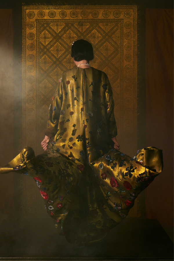 La Tempérance: Dress draped from a single piece of dévoré velvet with hand-painted Mille Fleurs print on a gold lamé base