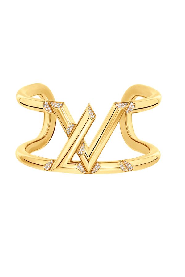 Straight from Louis Vuitton's gender-neutral LV Volt jewellery collection, this LV Volt Cuff in yellow gold is for the bold and adventurous (Photo: Louis Vuitton)
