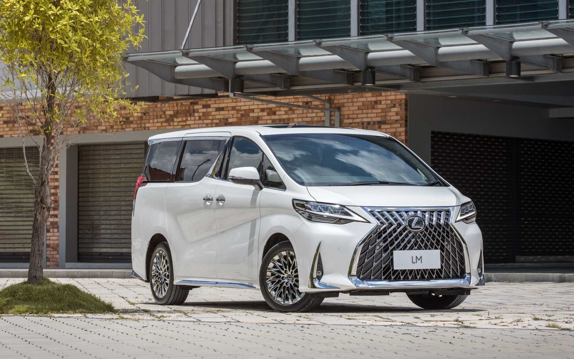 The Lexus LM 350 Luxury MPV Is A Business-Class Suite On ...