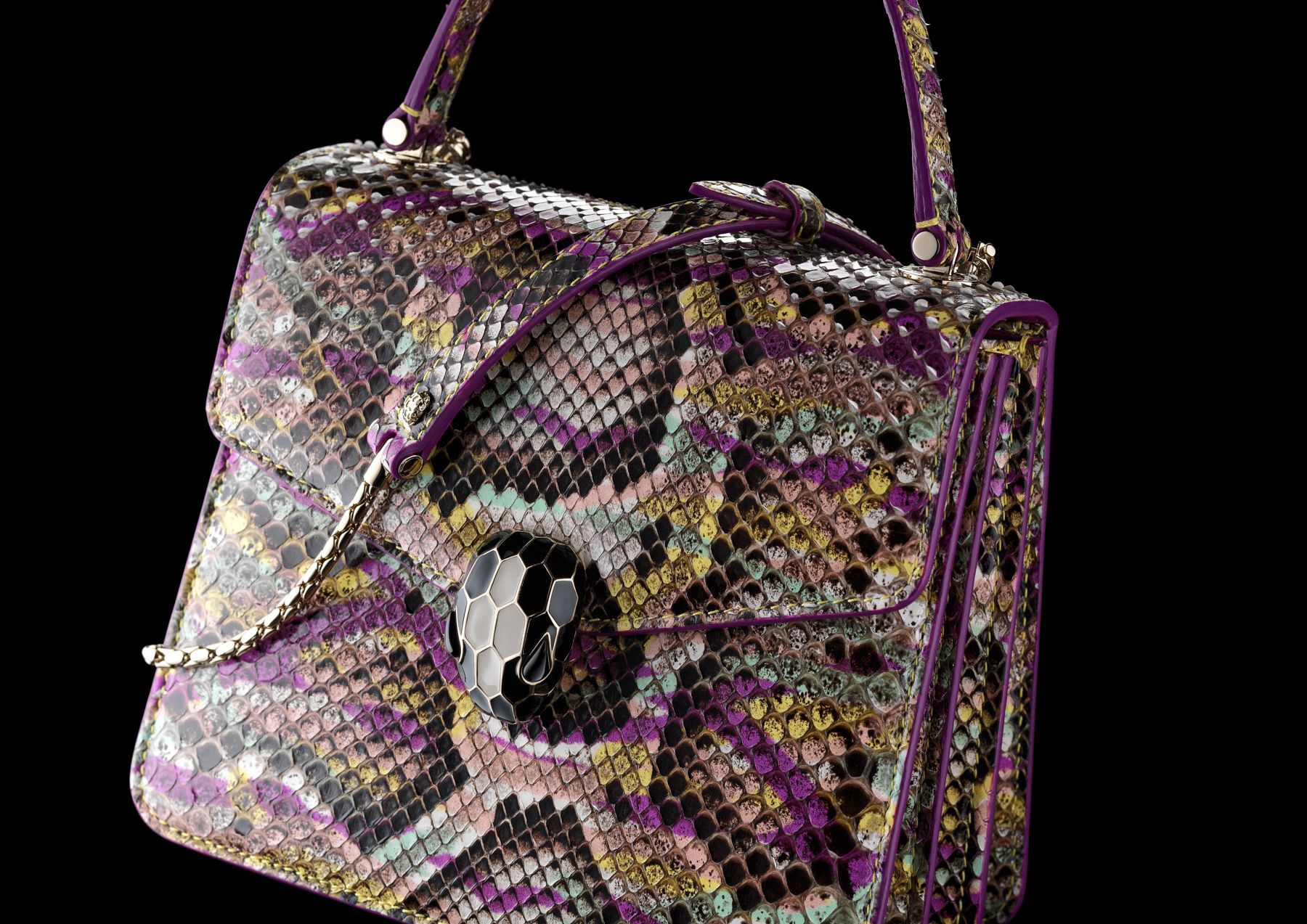 A Look At Bulgari’s SS 2018 Accessories Collection