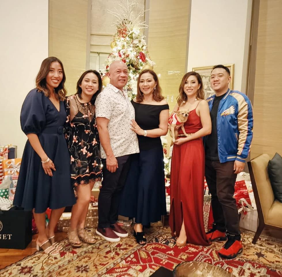 The Cu family was all smiles during Christmas (@cris.cu)