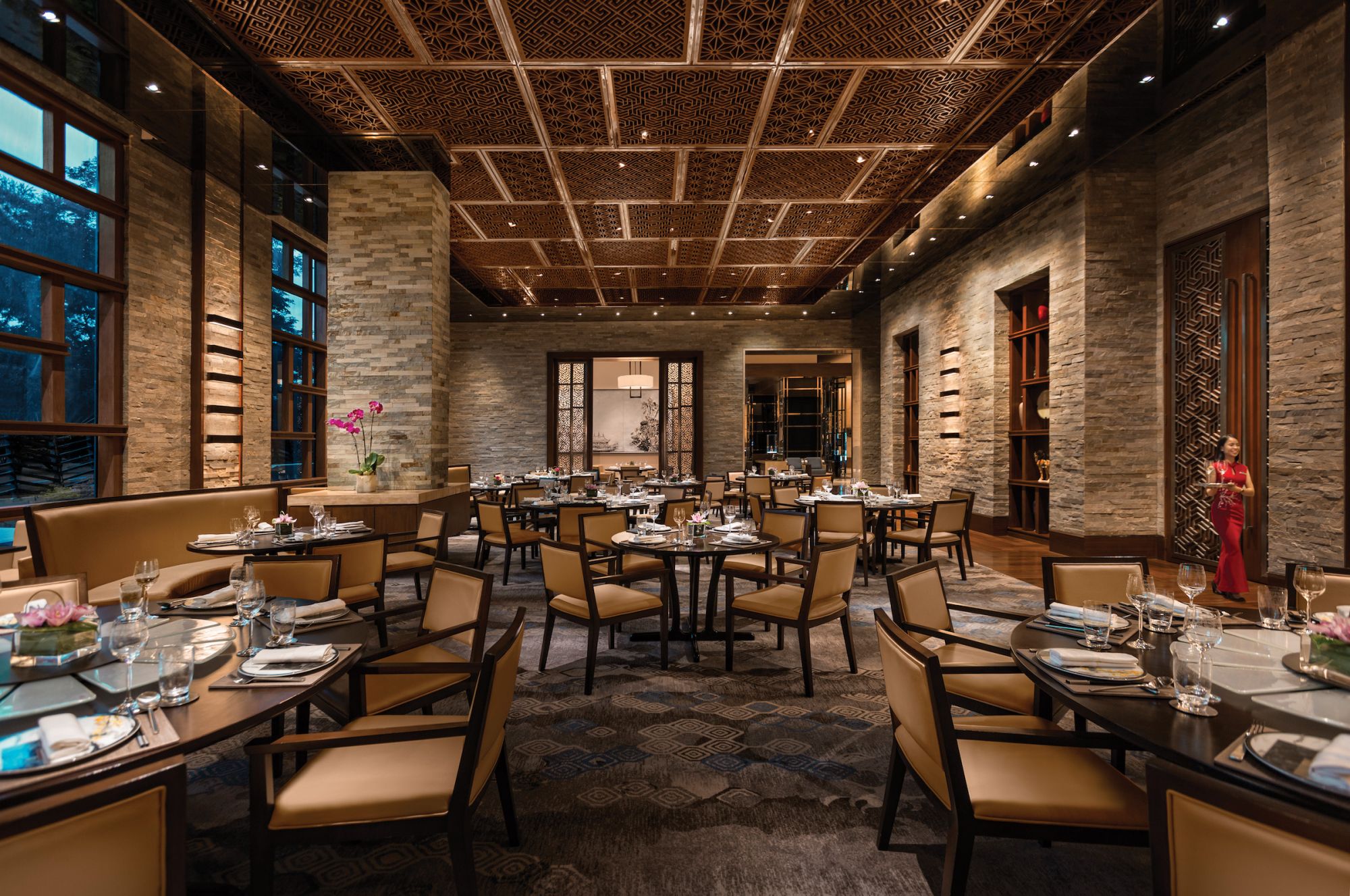 Dine with Love in Man Ho