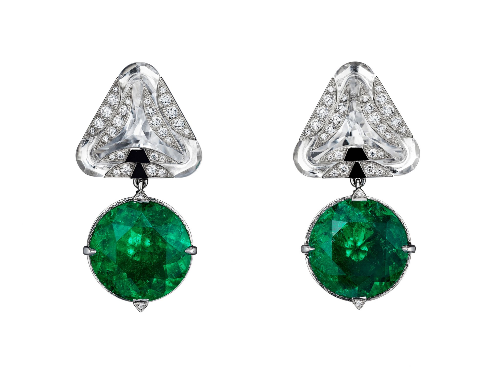 These Cartier Magnitude Theia emerald earrings best match a gown with a high-neckline