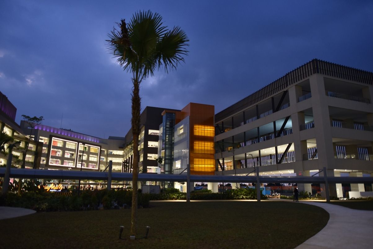 Ayala Malls Manila Bay Officially Opens Tatler Philippines