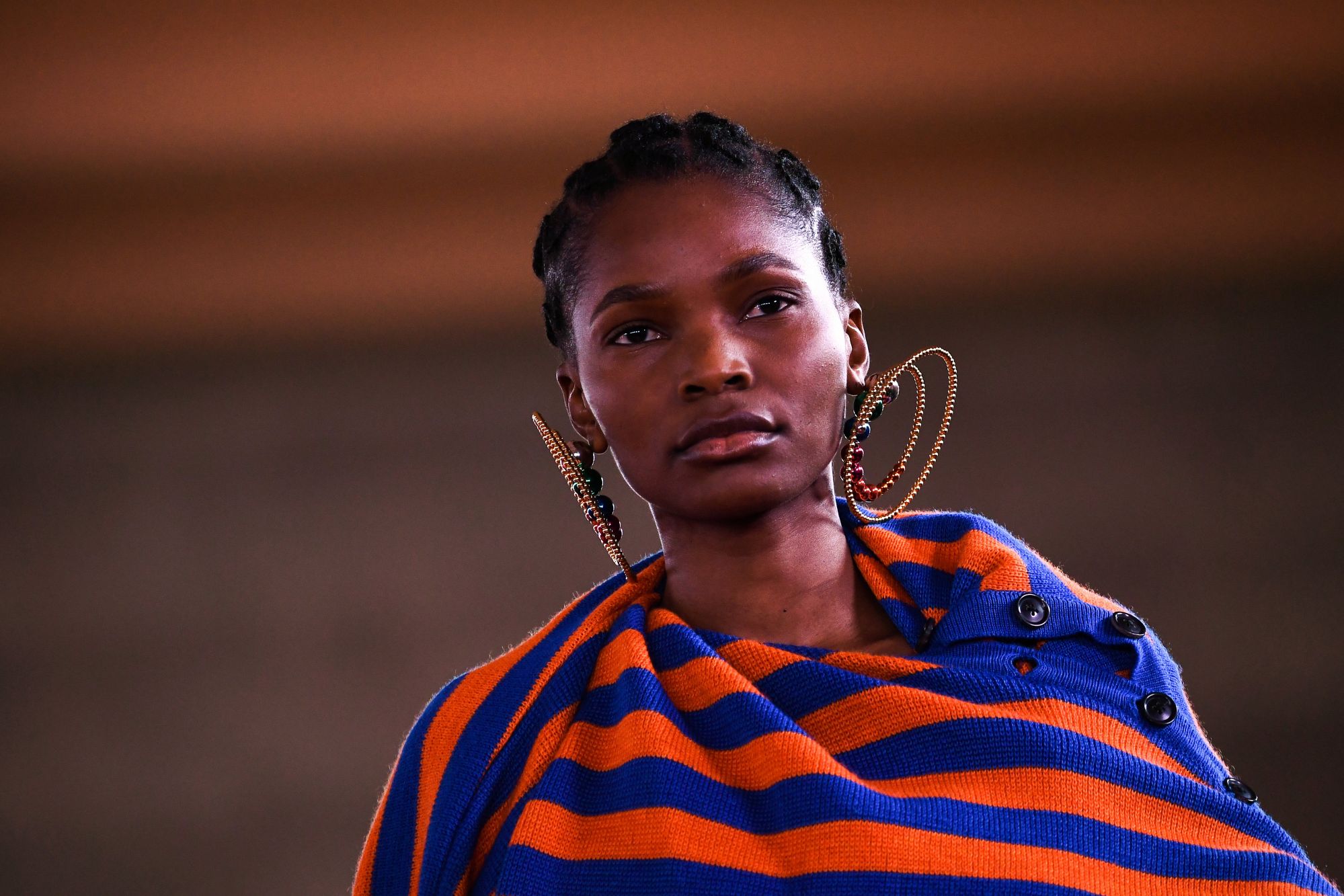 A model presents a creation by Y/PROJECT, during the men's Fall-Winter 2020-2021 collection fashion show in Paris, on January 15, 2020. (Photo by Anne-Christine POUJOULAT / AFP)