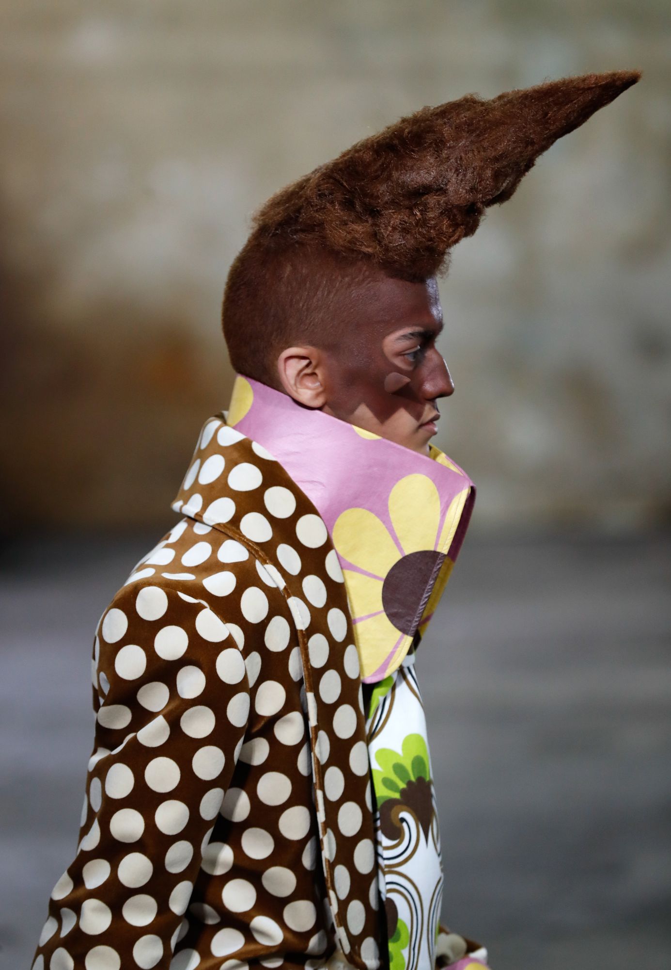 A model presents a creation by Walter Van Beirendonck during the men fall-winter 2020-2021 fashion shows in Paris on January 15, 2020. (Photo by FRANCOIS GUILLOT / AFP)