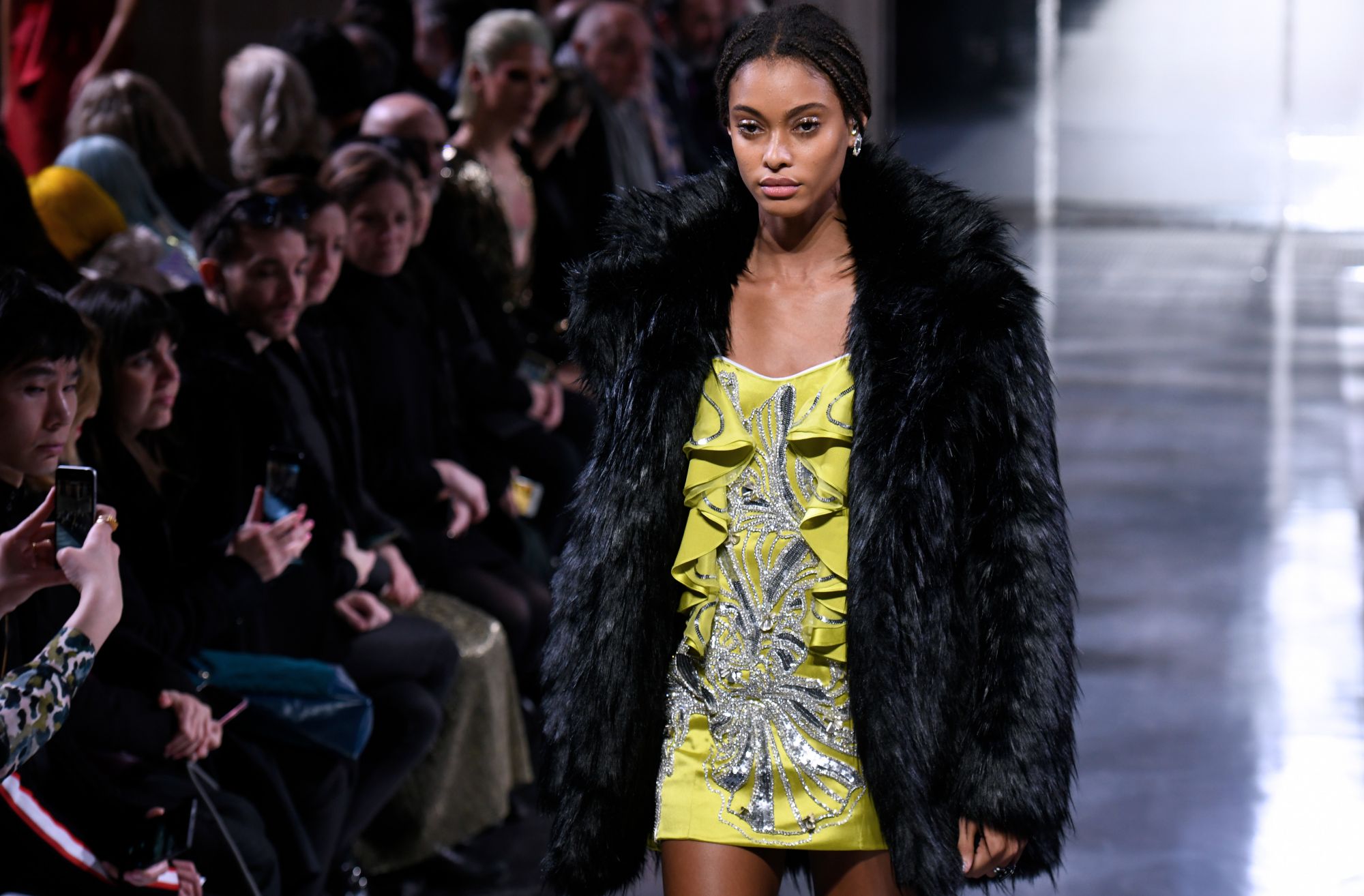 A model presents a creation by Azzaro Couture during the Women's Spring-Summer 2020/2021 Haute Couture collection fashion show in Paris, on January 20, 2020. (Photo by Lucas BARIOULET / AFP)