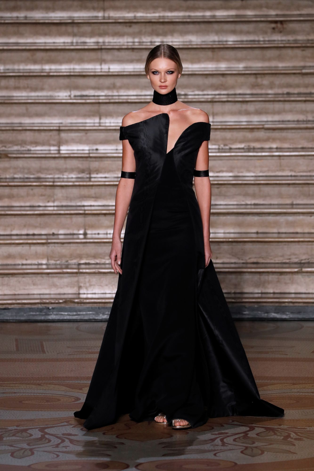 A model presents a creation by Antonio Grimaldi during the Women's Spring-Summer 2020/2021 Haute Couture collection fashion show in Paris, on January 20, 2020. (Photo by FRANCOIS GUILLOT / AFP)