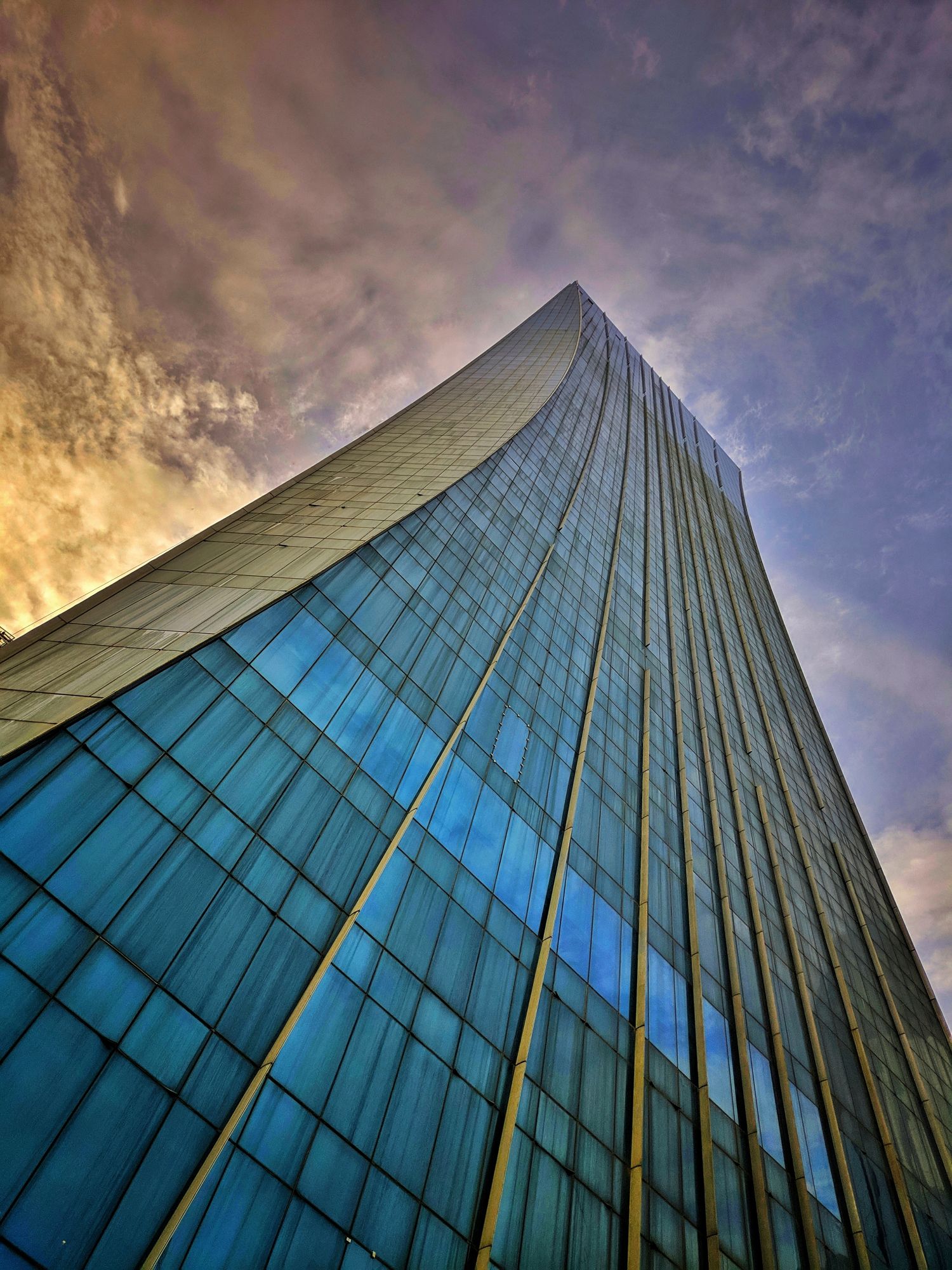 THE PODIUM WEST TOWER: Designed by Arquitectonica and completed in 2019 | Photo: denjinman / Mi Community
