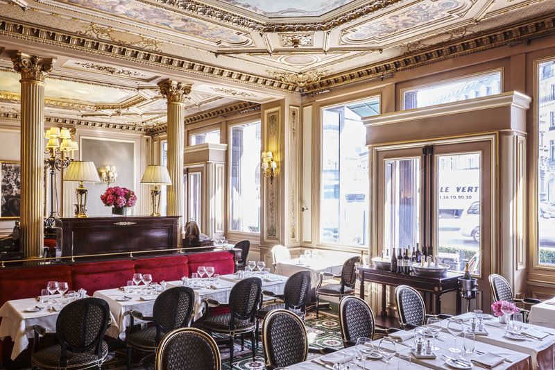 Make Your Breakfast More Chic With This Paris Café Tableware