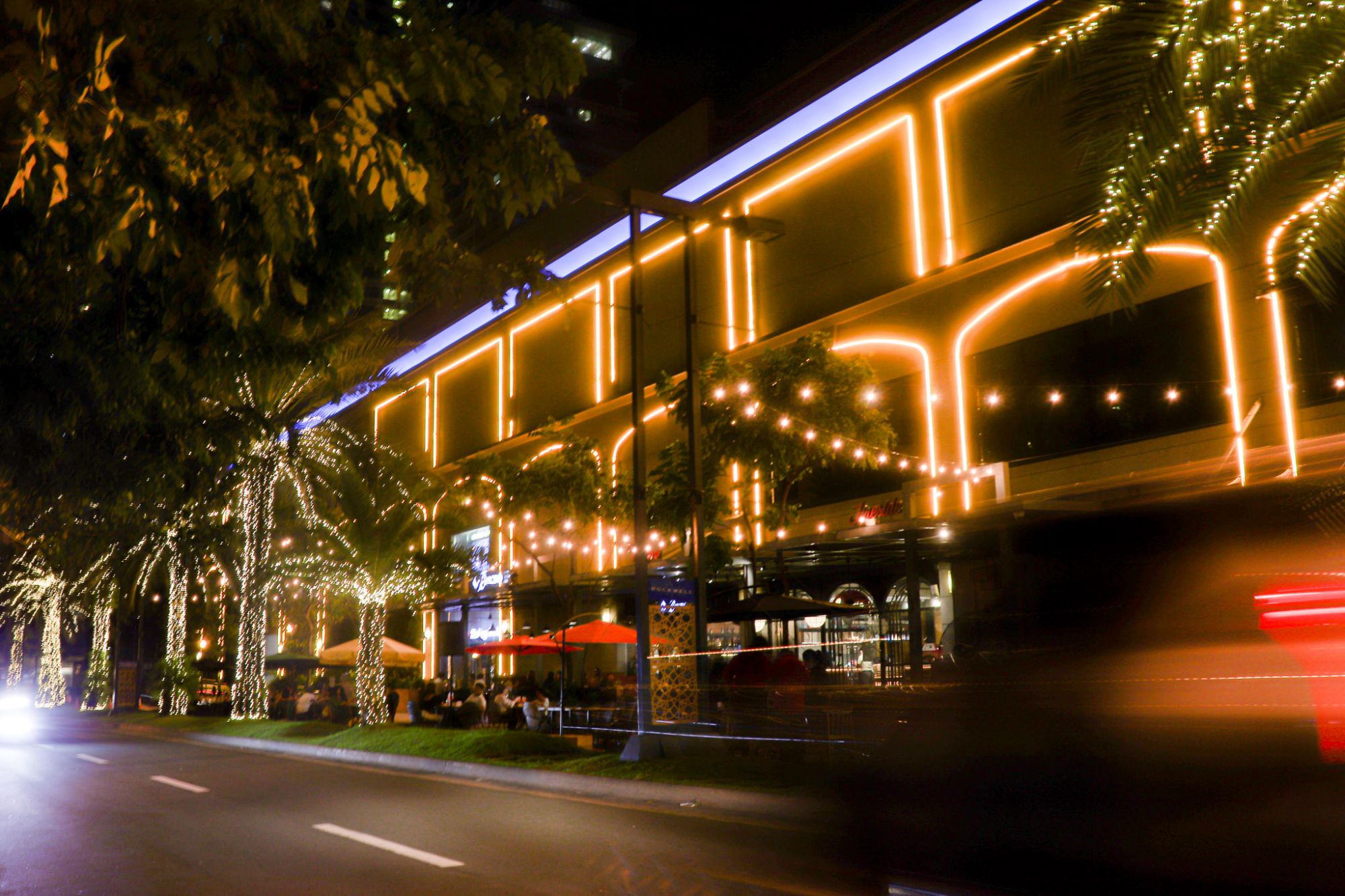 Where To Eat This Christmas 2020: Rockwell Streetside, Off-Grid, And More