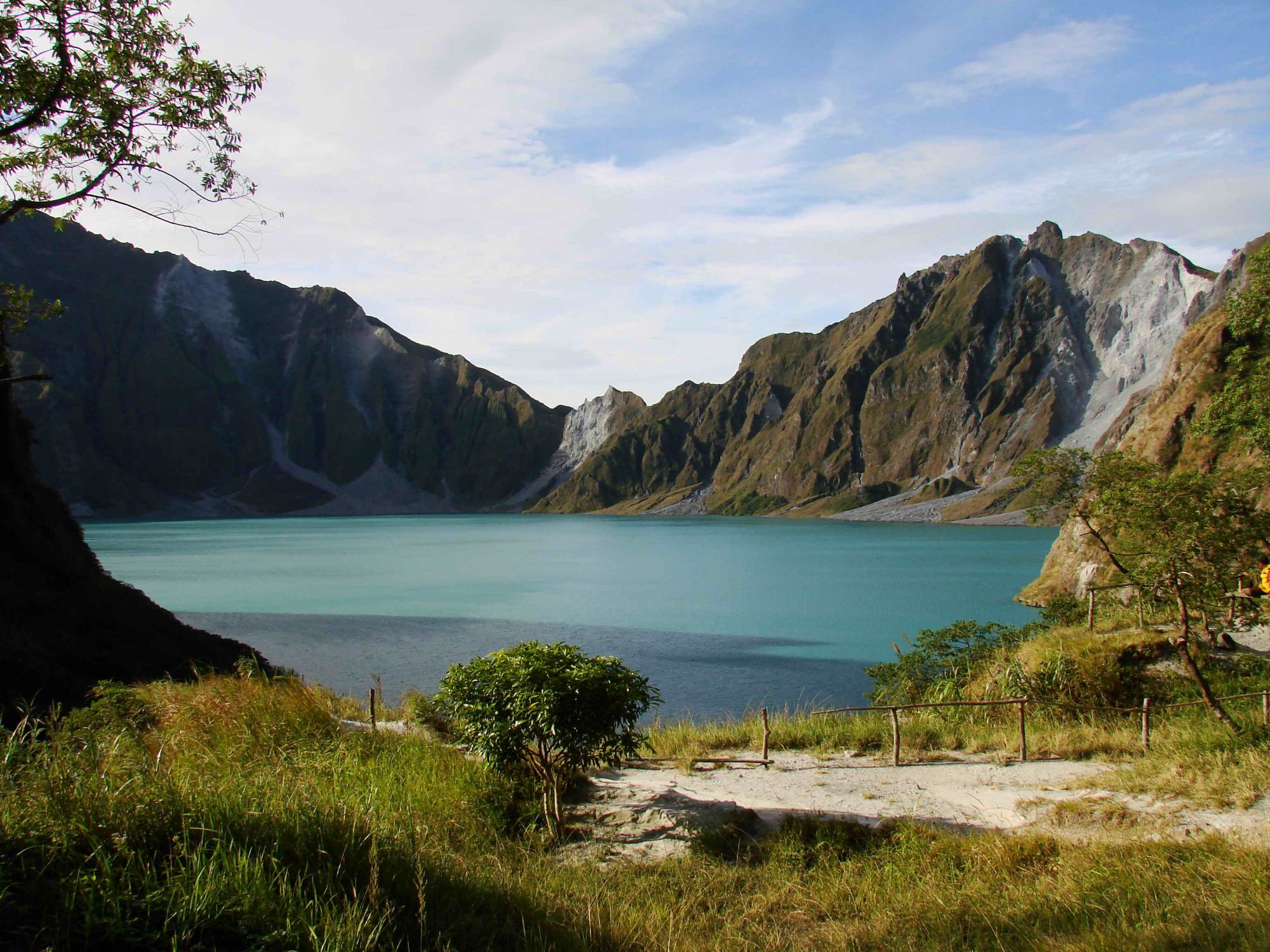 mount pinatubo trek