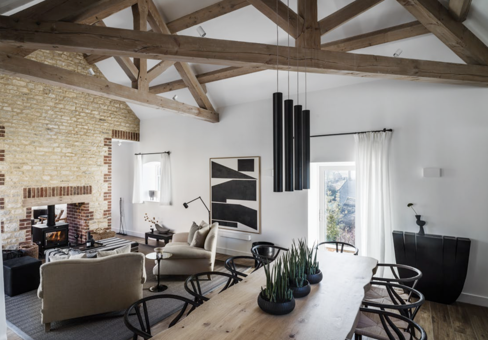 Home Tour: Kelly Hoppen’s Countryside House Has a Modern Rustic Look We Love