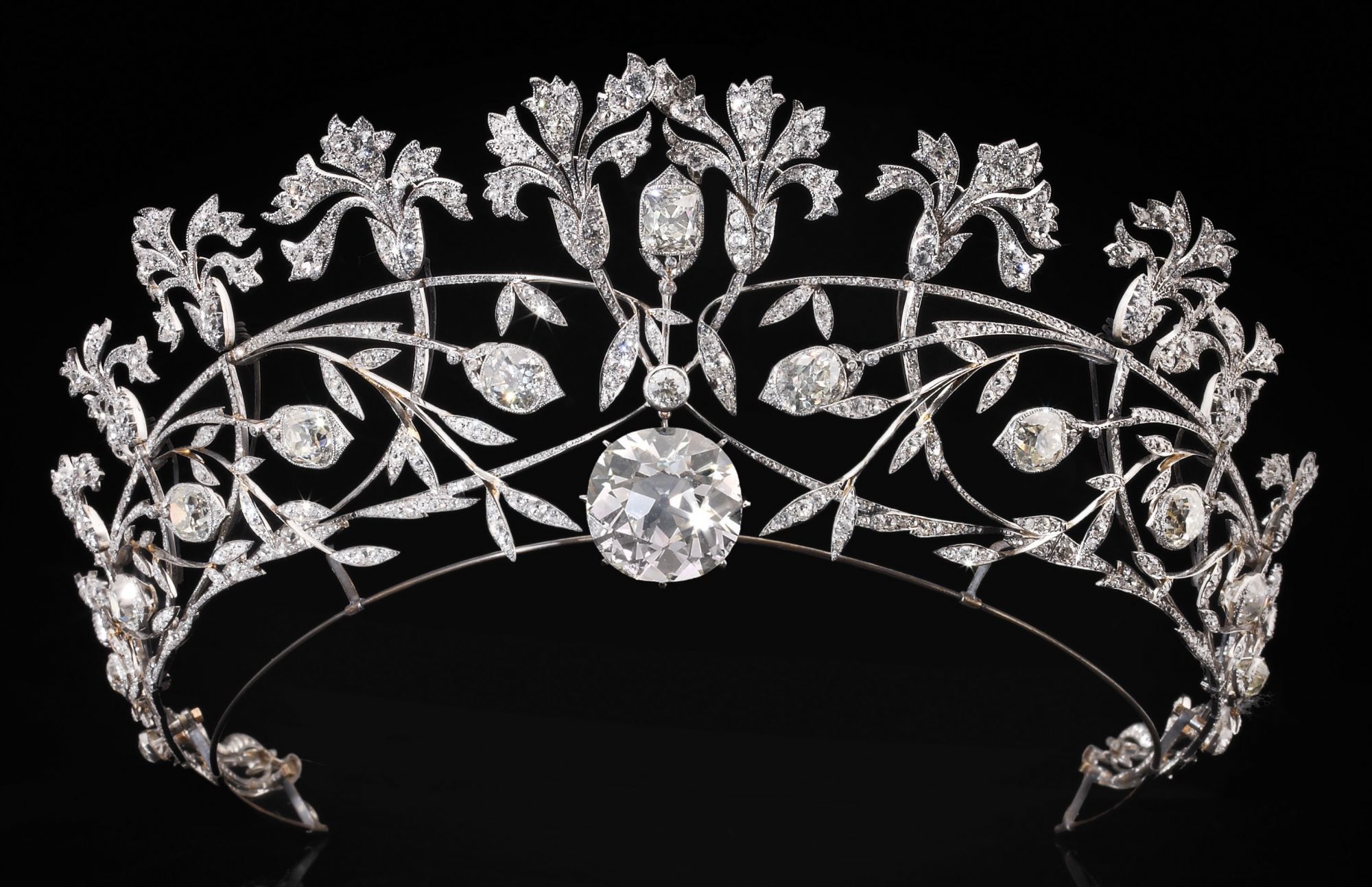 From The Pope’s Tiara To Marie-Antoinette's Artefacts, Discover Chaumet's Incredible History