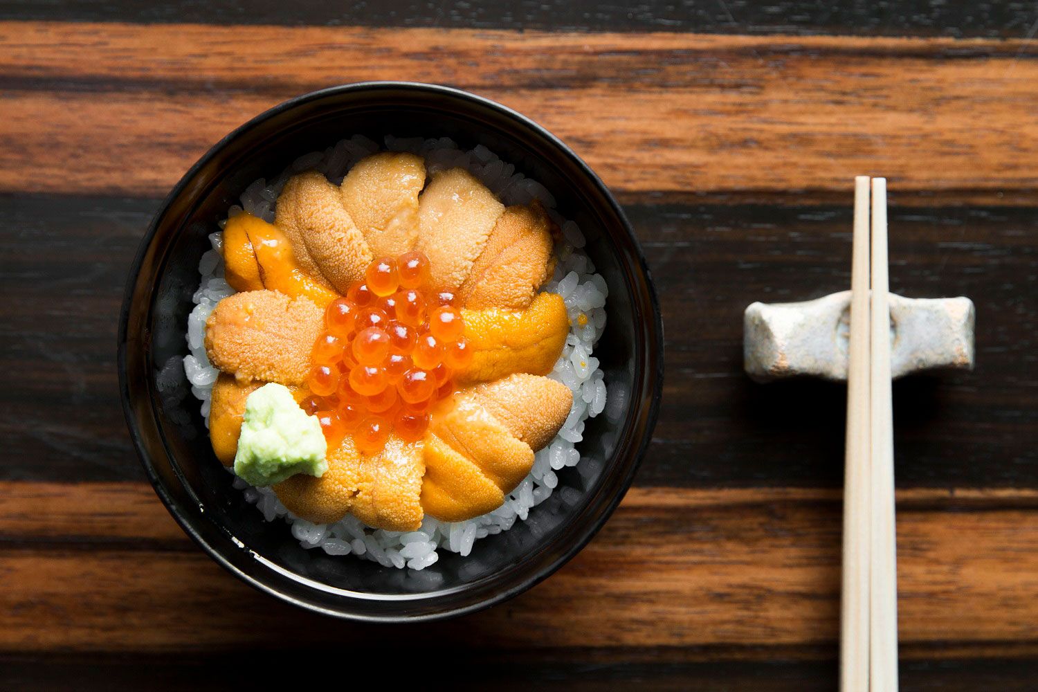 Sea urchin and salmon roe set on rice (Photo: Courtesy of Marina Bay Sands)