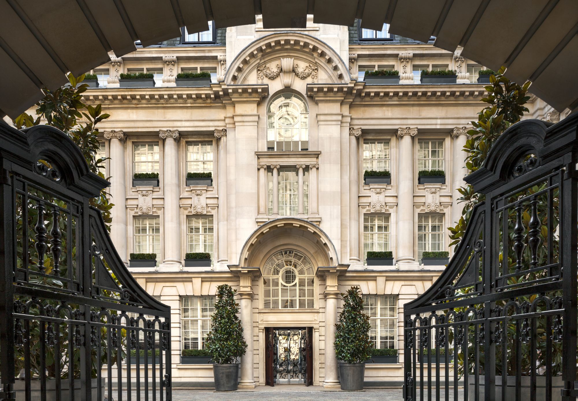 Tatler Itinerary: A Quintessential British Experience In London