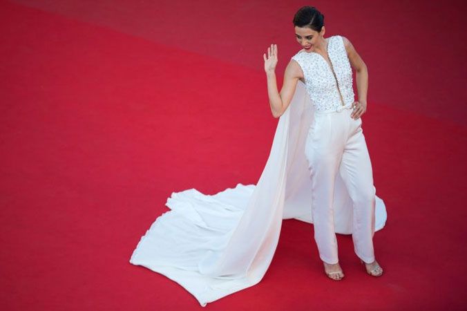 Cannes 2015: slit skirts, capes and crop tops among the red carpet trends