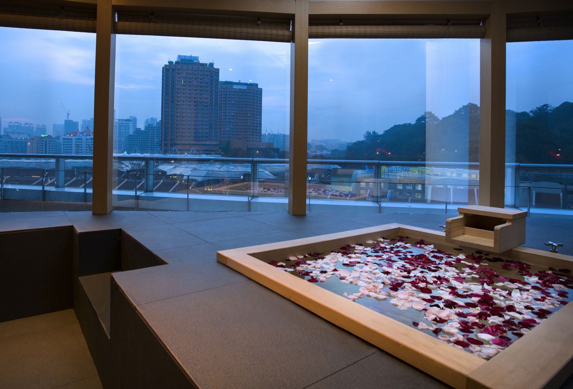 Why A Mid-Day Onsen Dip Is A Good Idea