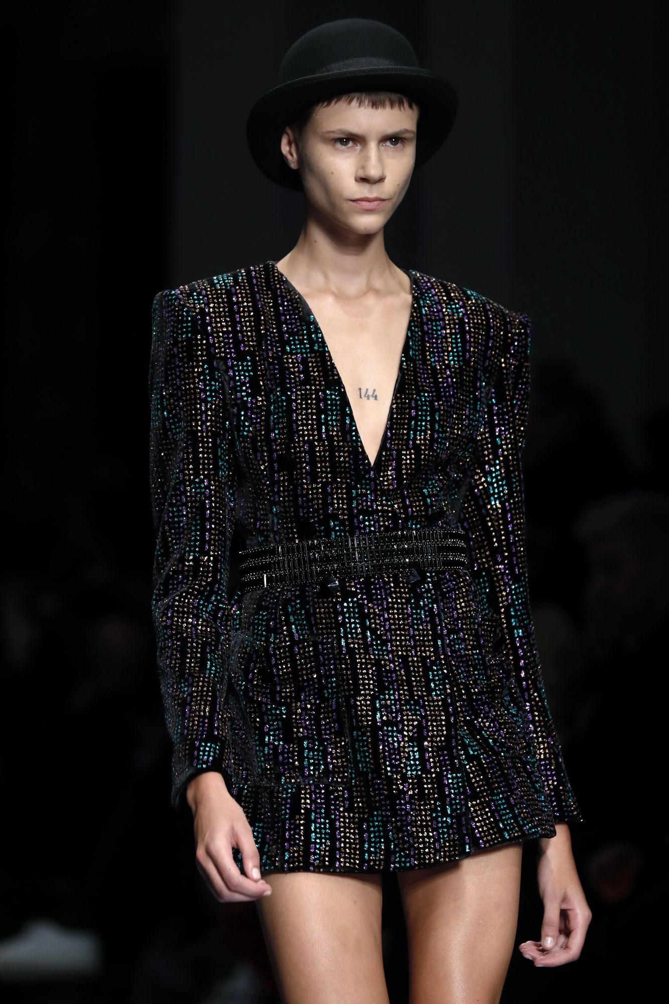 Numerous ultra-short dresses with wide shoulders and dazzling details were also on the catwalk for Azzaro Couture. Paris, January 21, 2019; Image: Courtesy of Francois Guillot/AFP