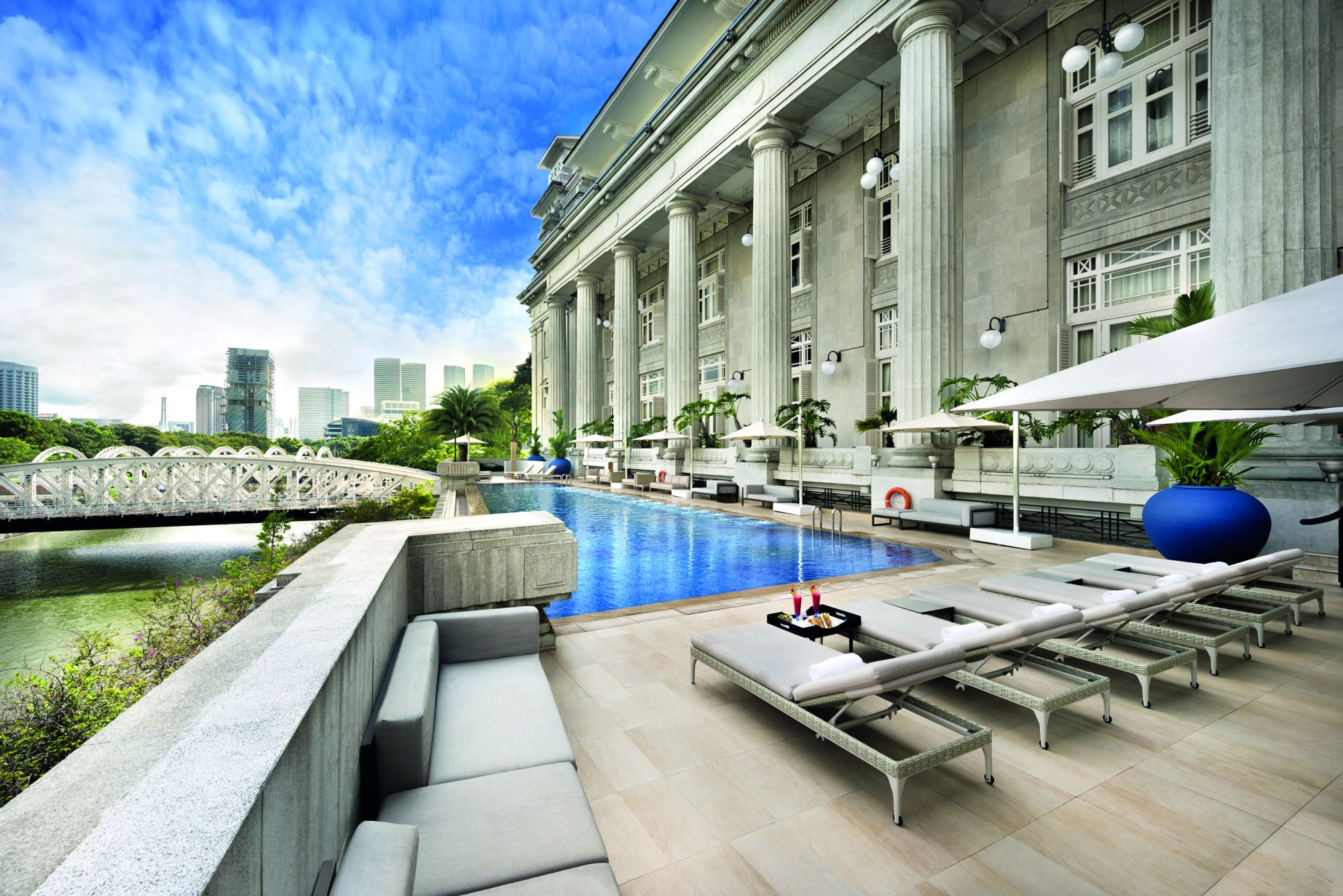 The Fullerton Hotel Singapore Sets The Scene For A Dream Wedding