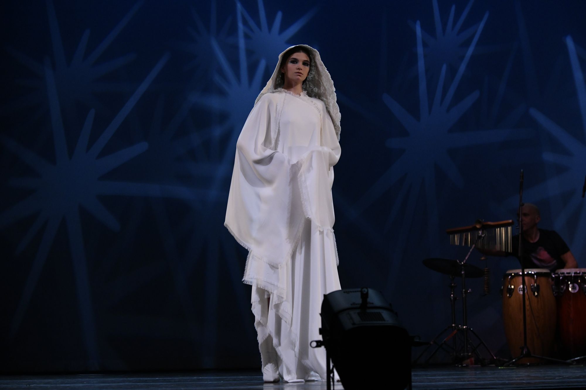 Franck Sorbier Haute Couture Fall/Winter 2019: A monastic silk georgette dress (Image: Piero Biasion)