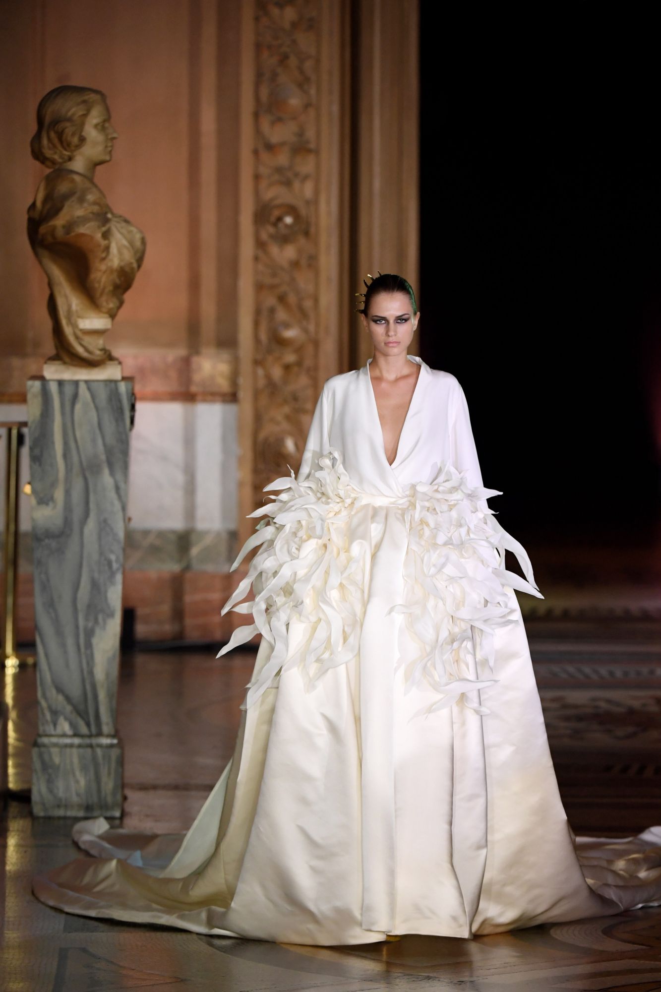Stephane Rolland Haute Couture Fall/Winter 2019 (Image: Christophe Archambault/AFP)