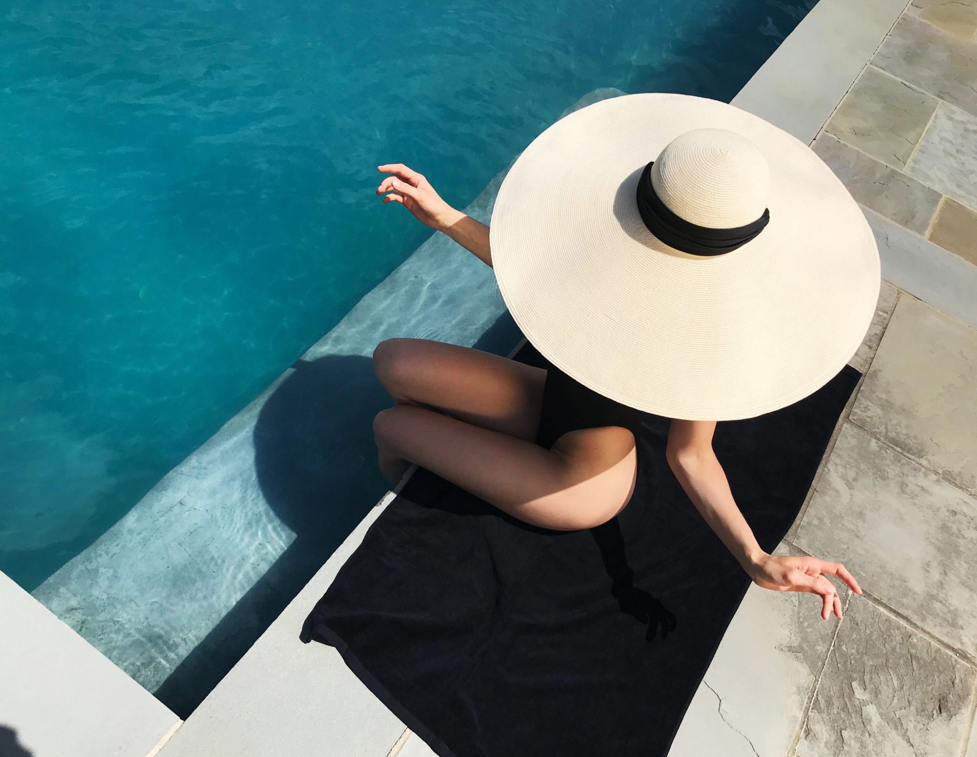4 Fashion Essentials To Pack For Your Beach Vacation This Summer
