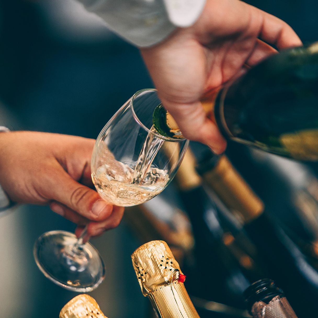 Here's How You Can Master The Art Of Food And Wine Pairing, According To Experts