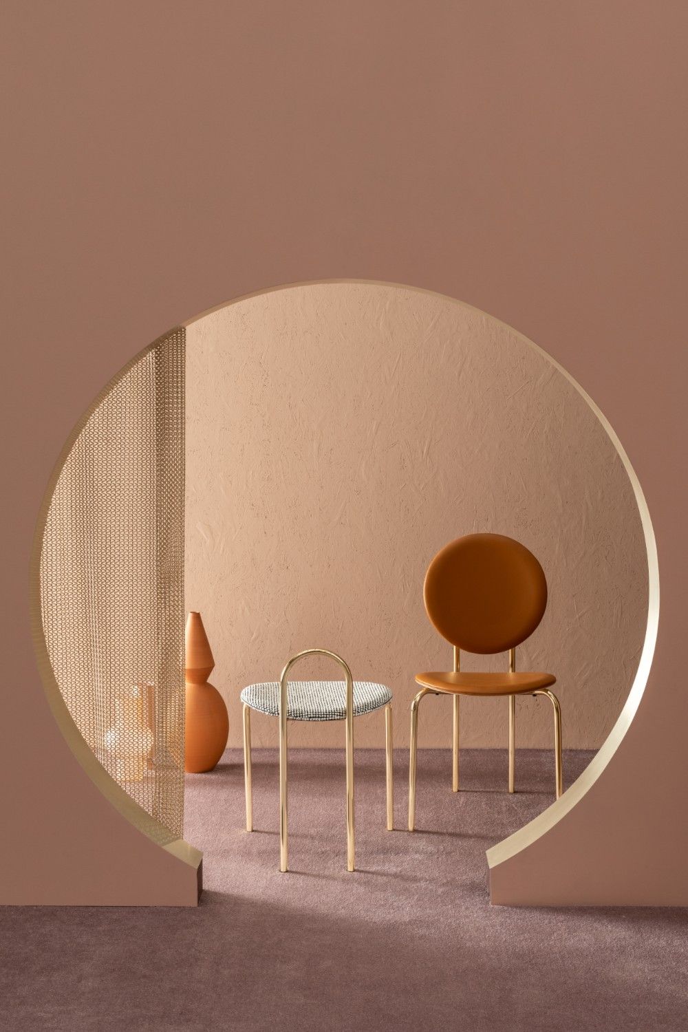 Le tabouret et la chaise Michelle conçus par Tim Rundle