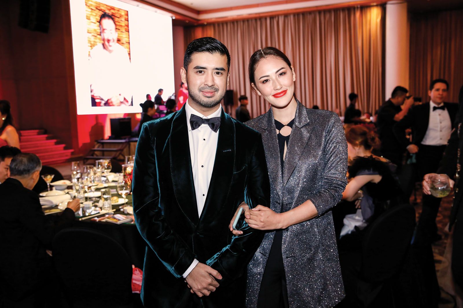 Tunku Idris Iskandar, Yumika Hoskin