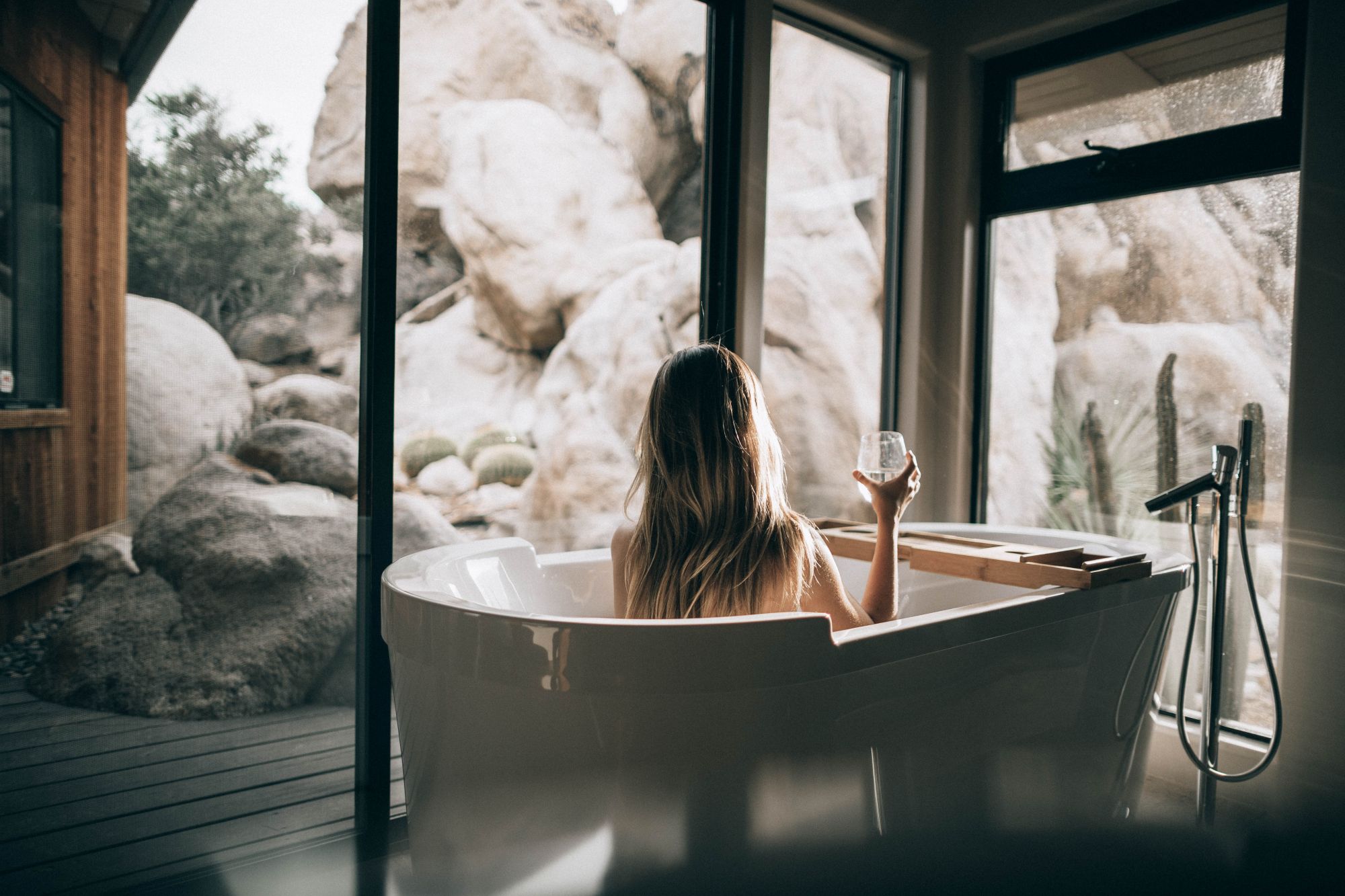 (Image: Roberto Nickson/Unsplash)