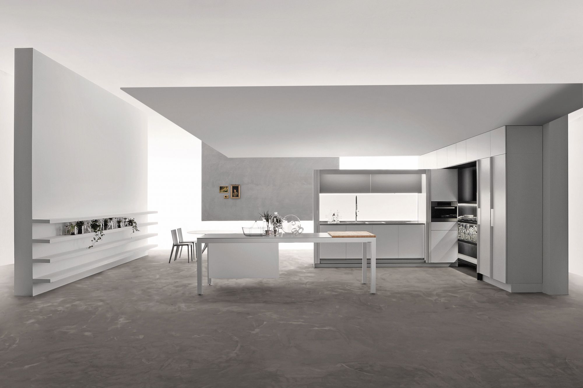 於P5銷售的The Molteni&C | Dada Tivali系統廚具採用拉門設計,能讓你在不使用該空間時,隱藏你的層架和檯面。
