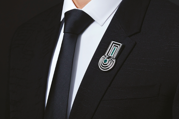 The Most Beautiful Luxury Brooches to Wear and Make a Statement With