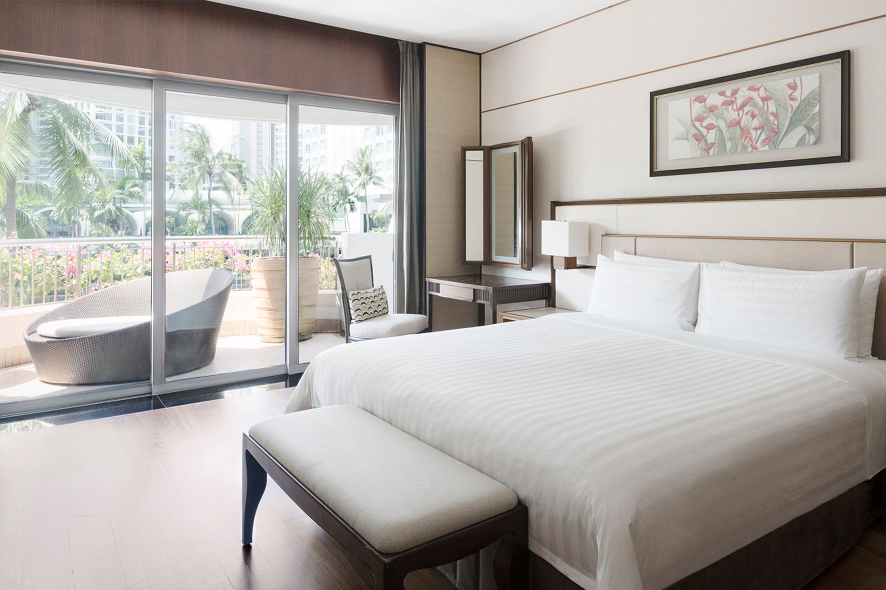 Shangri-La Hotel