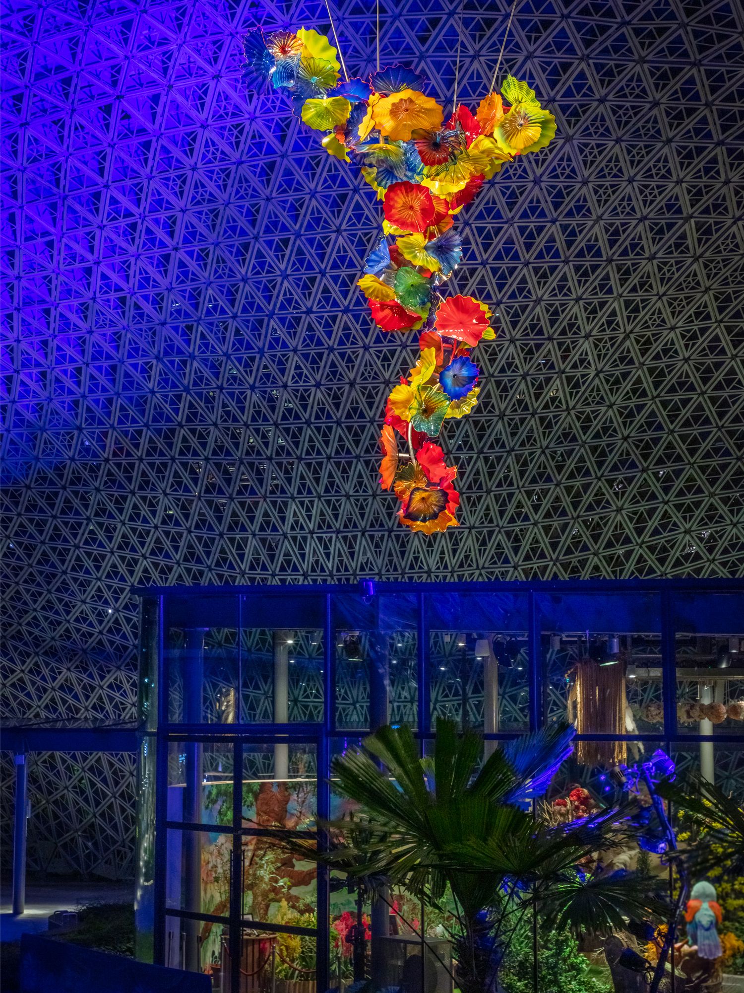 5 Highlights From the Dale Chihuly Exhibition at Gardens by the Bay
