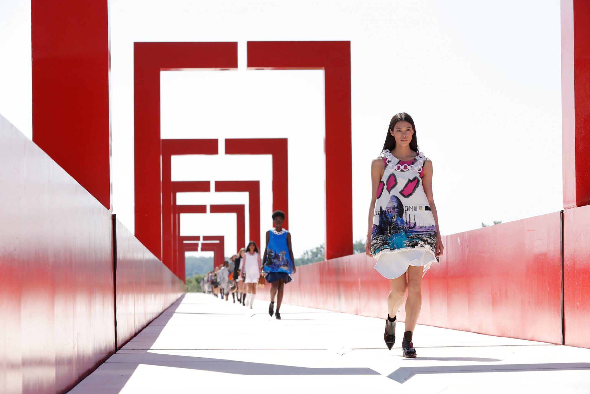 5 Things We Loved About Louis Vuitton’s Futuristic Cruise 2022 Show