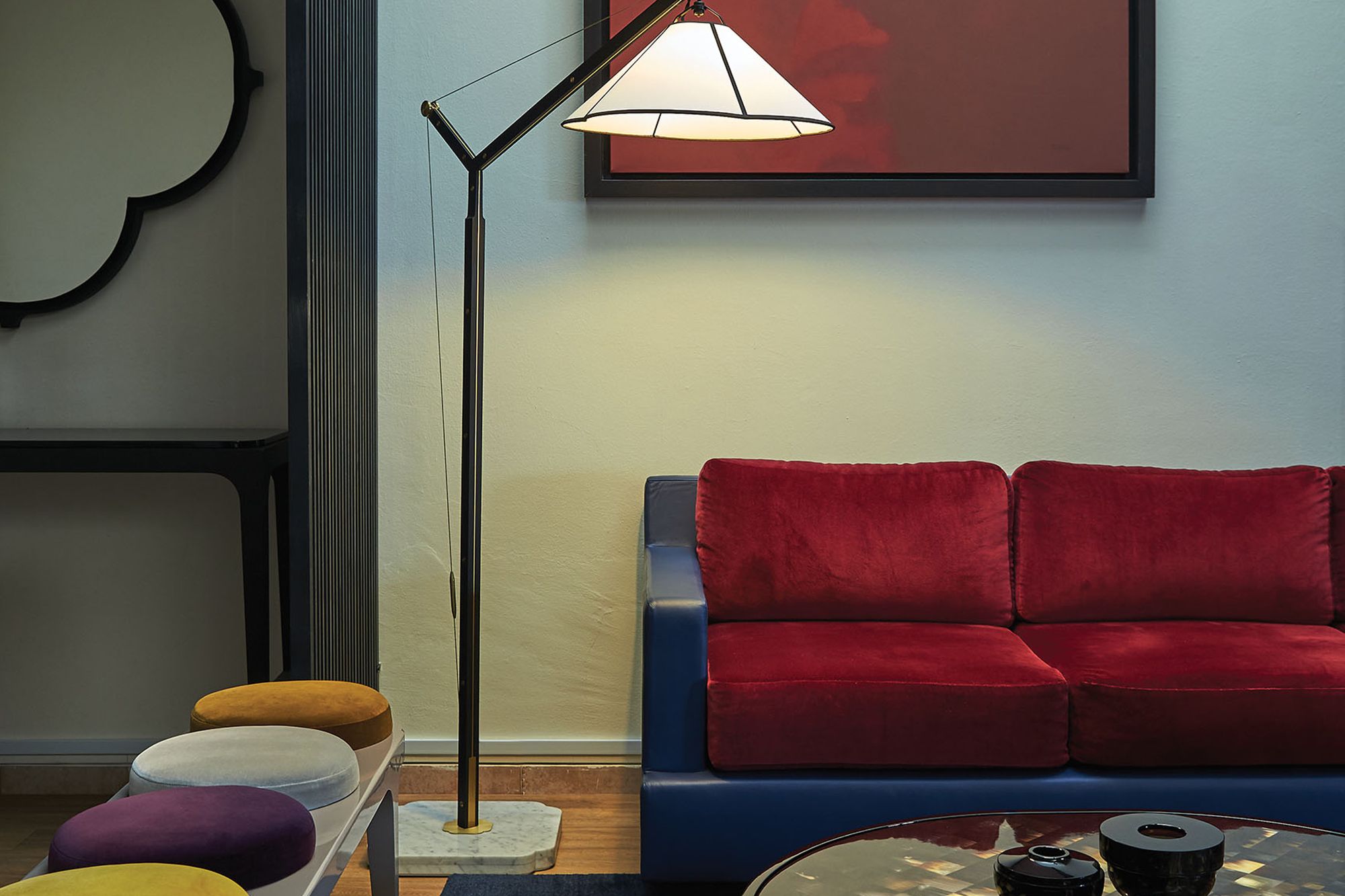 This elegant tableau features the Candy bench, Liseran floor lamp, Leonard sofa and Iris coffee table