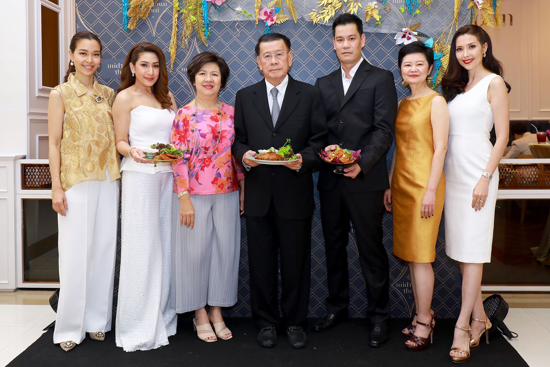 ML Auradis Snidvongs, Savinna Dalodom, Luckana Naviroj, Dr Ananta and Akarapong Dalodom, Narisa Wiwattanakijcharoen and Elizabeth Sadler