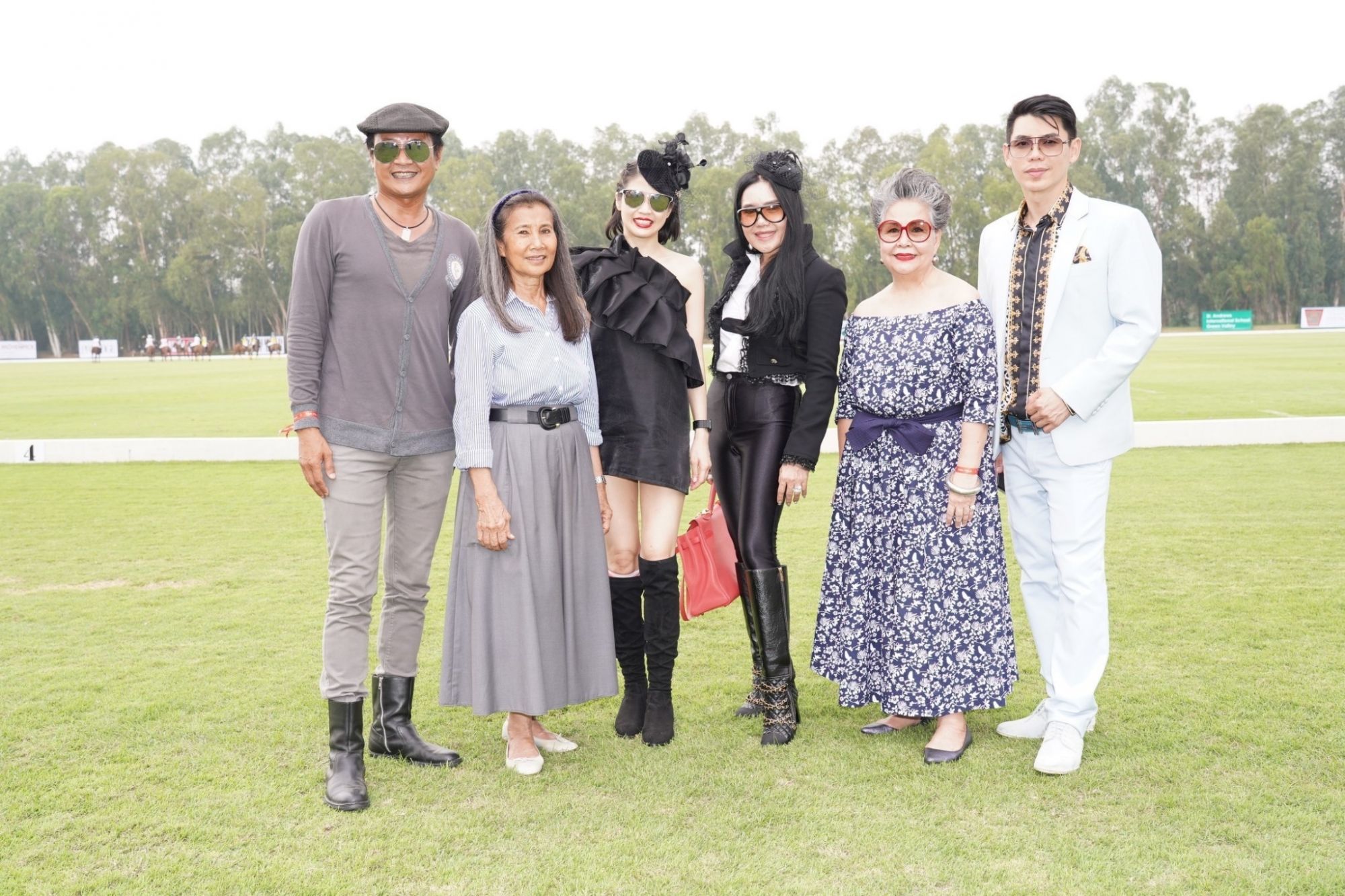 Kom Sevatasai, Nunthinee Tanner, Pammy Simaprasert, Sasinun Lochaya, Tipaporn Ajanant and Vasavat Wattanasirisombat