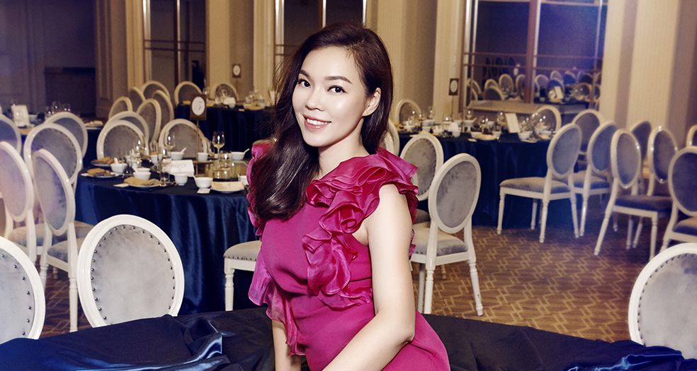 Dress By Badgley Mischka @LinLi Boutique。