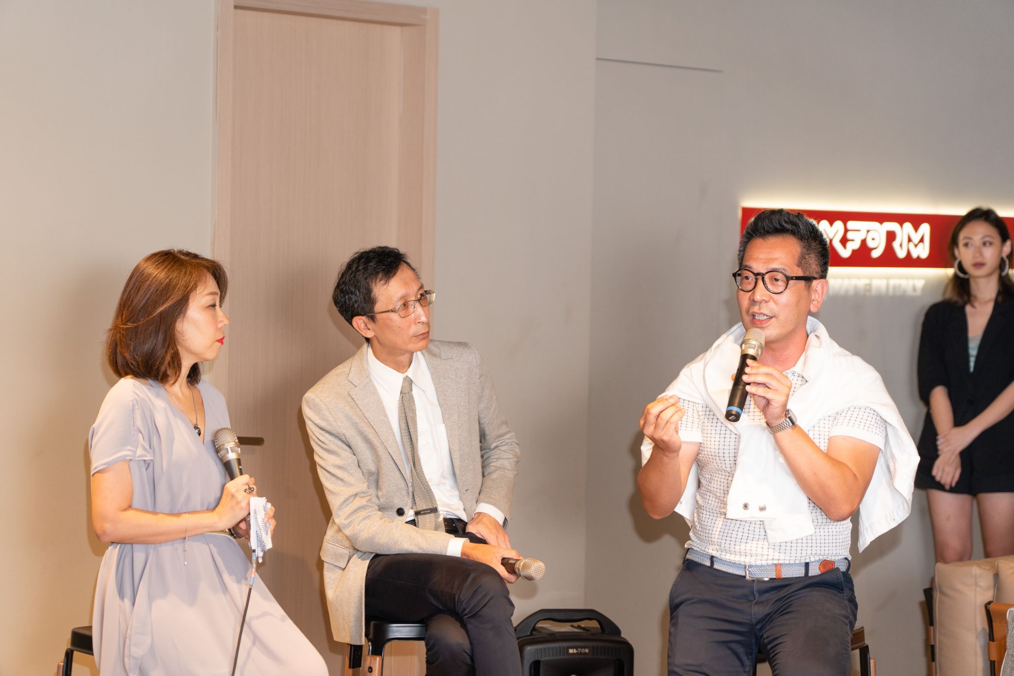 汪用九、高鄭欽
