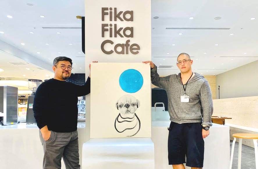 橙果設計創辦人蔣友柏加持!Fika Fika Cafe遠百信義A13店推出獨家咖啡杯與飲品