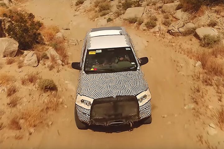 Ford福特「Bronco 4x4」經典越野休旅再現!沙漠測試影片釋出,預定2020春季將
重返舞台?