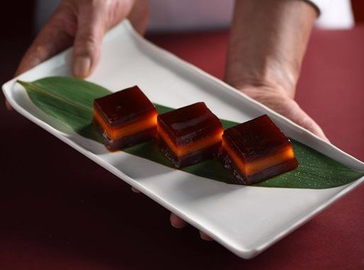 全球W飯店第一間中餐廳紫艷必點菜色巡禮!黑醋草莓咕咾肉、新疆棗皇糕出列!食客們默默在點的原來是這些菜!
