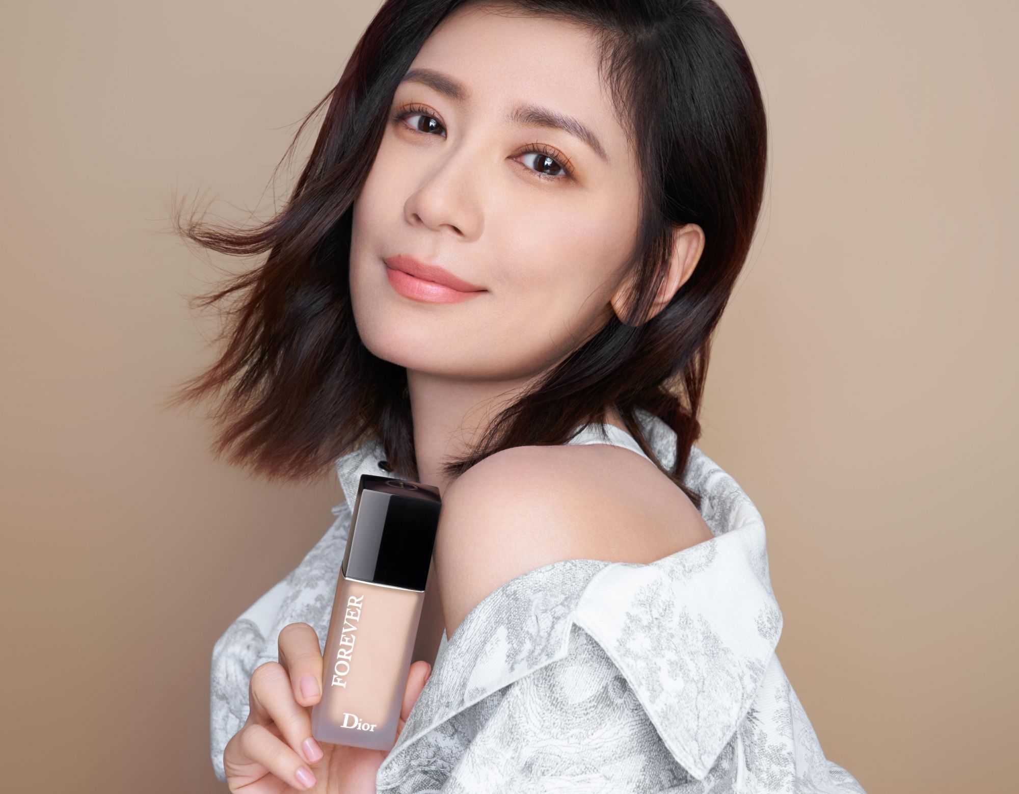 翻轉人生的金鐘影后賈靜雯,如何維持凍齡、無瑕美肌?