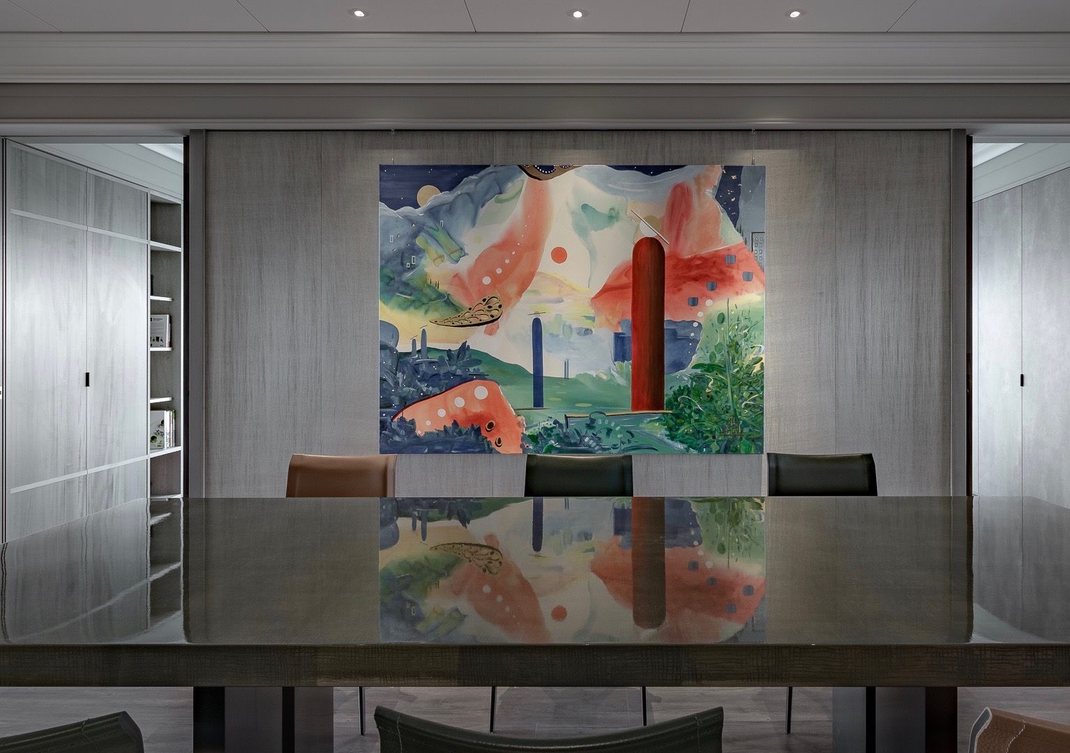 餐廳中擺放Hell Den Mut 他想像中的天堂