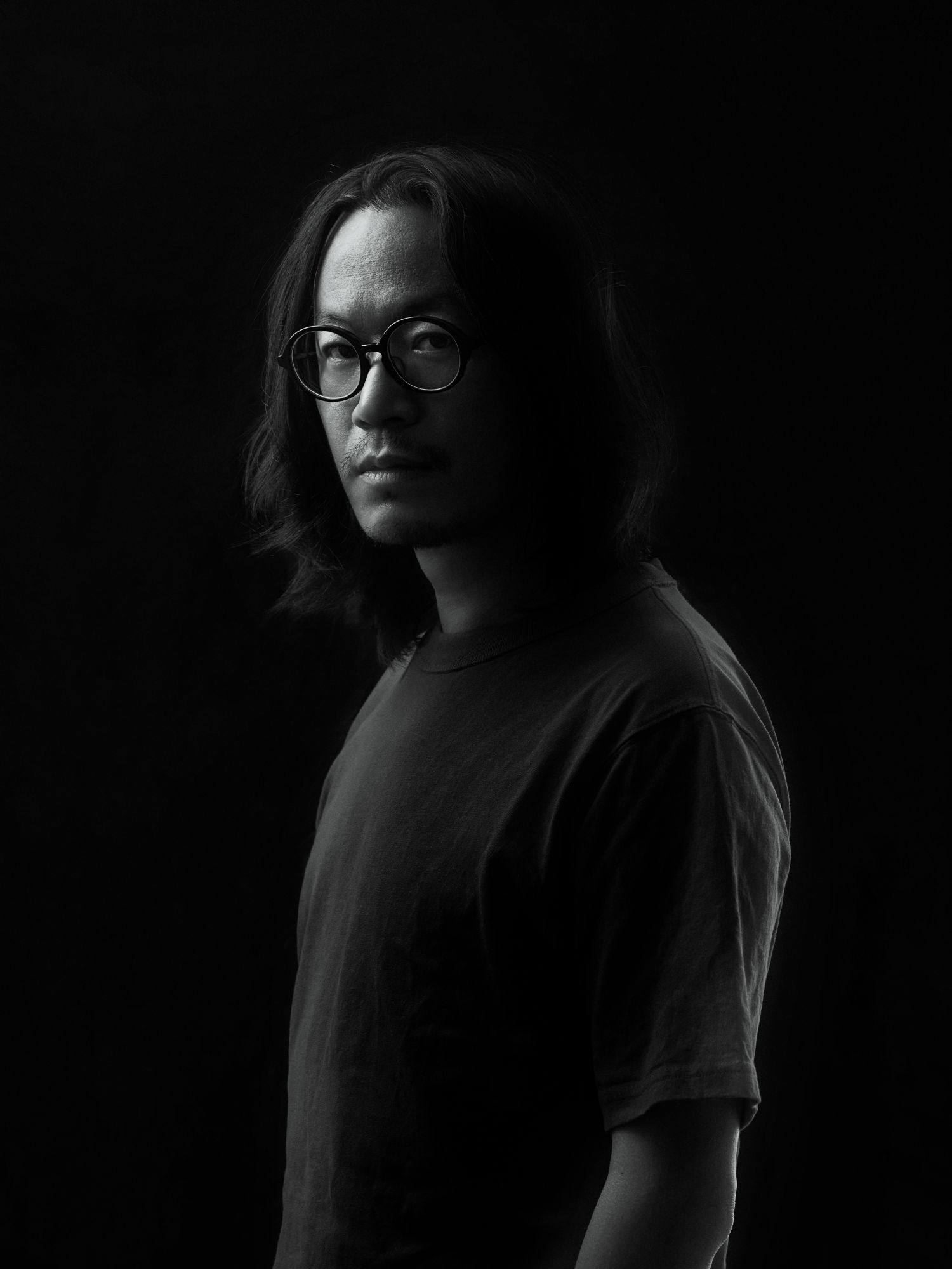 台灣當代攝影藝術的鬼才標記!邵亭魁:「你必須有獨特的美感,只有少數的位置留給擁有最獨特視角、大膽的創作者。」