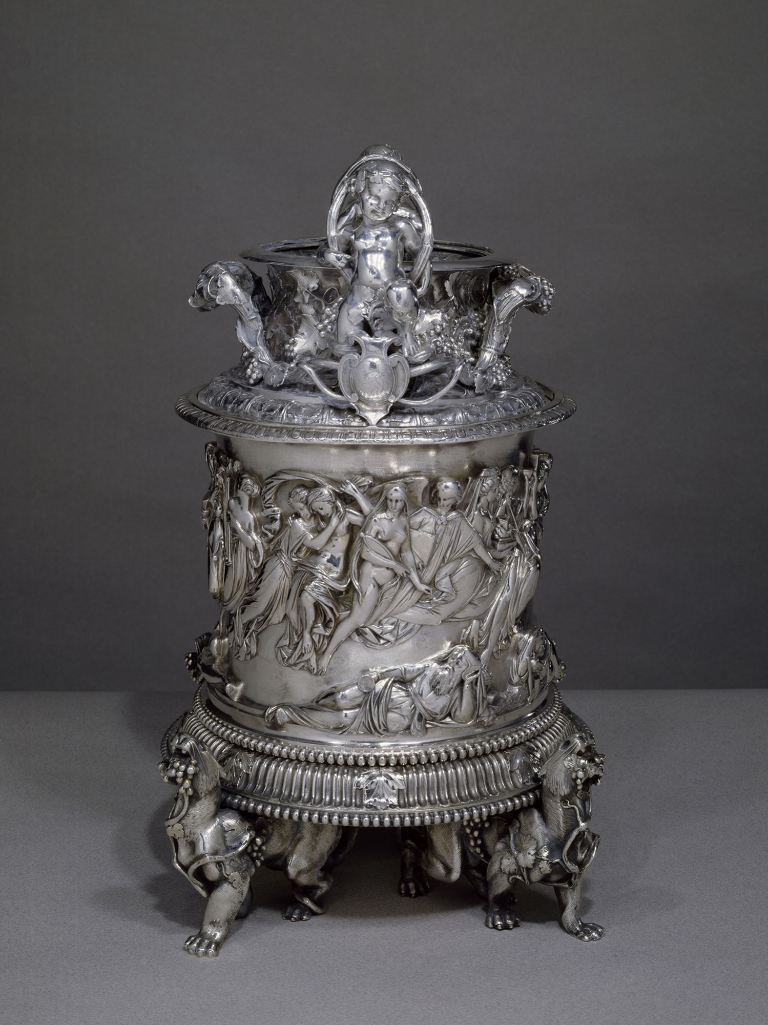 醉飲之夢銀質冰桶,約1844年打造 by Chaumet。