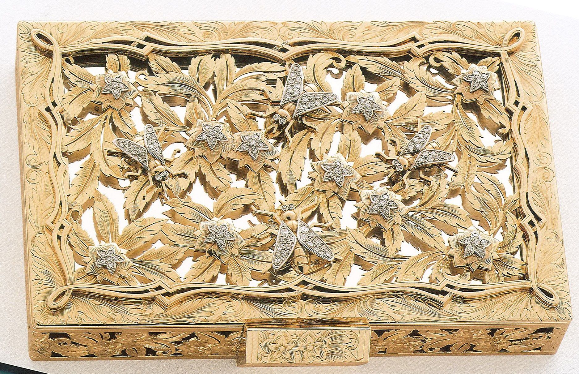 黃金鑽石化妝盒,1949年by Boucheron。