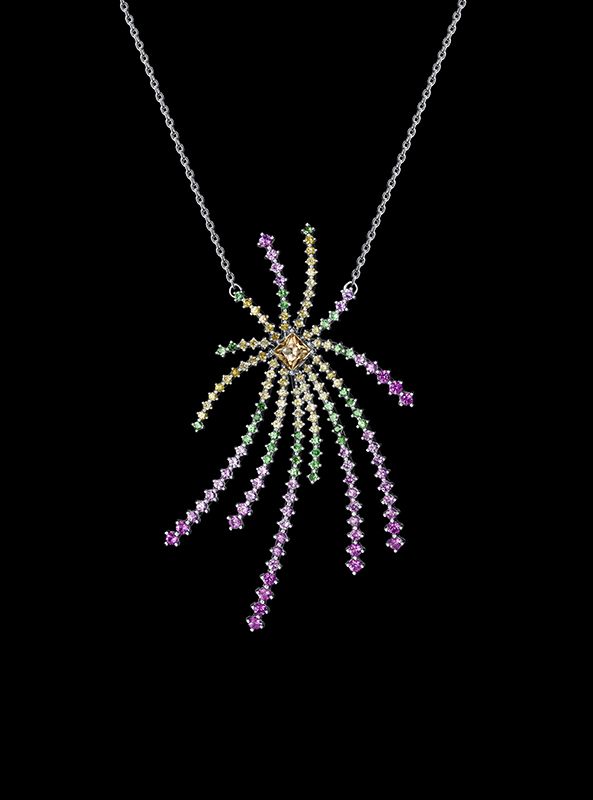 Palm Glitter項鍊by Tasaki。